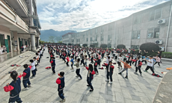 党建引领传国粹，八段锦“舞”动校园——广州卫生职业技术学院康复保健学院党支部助力小江中心小学打造特色体育品牌